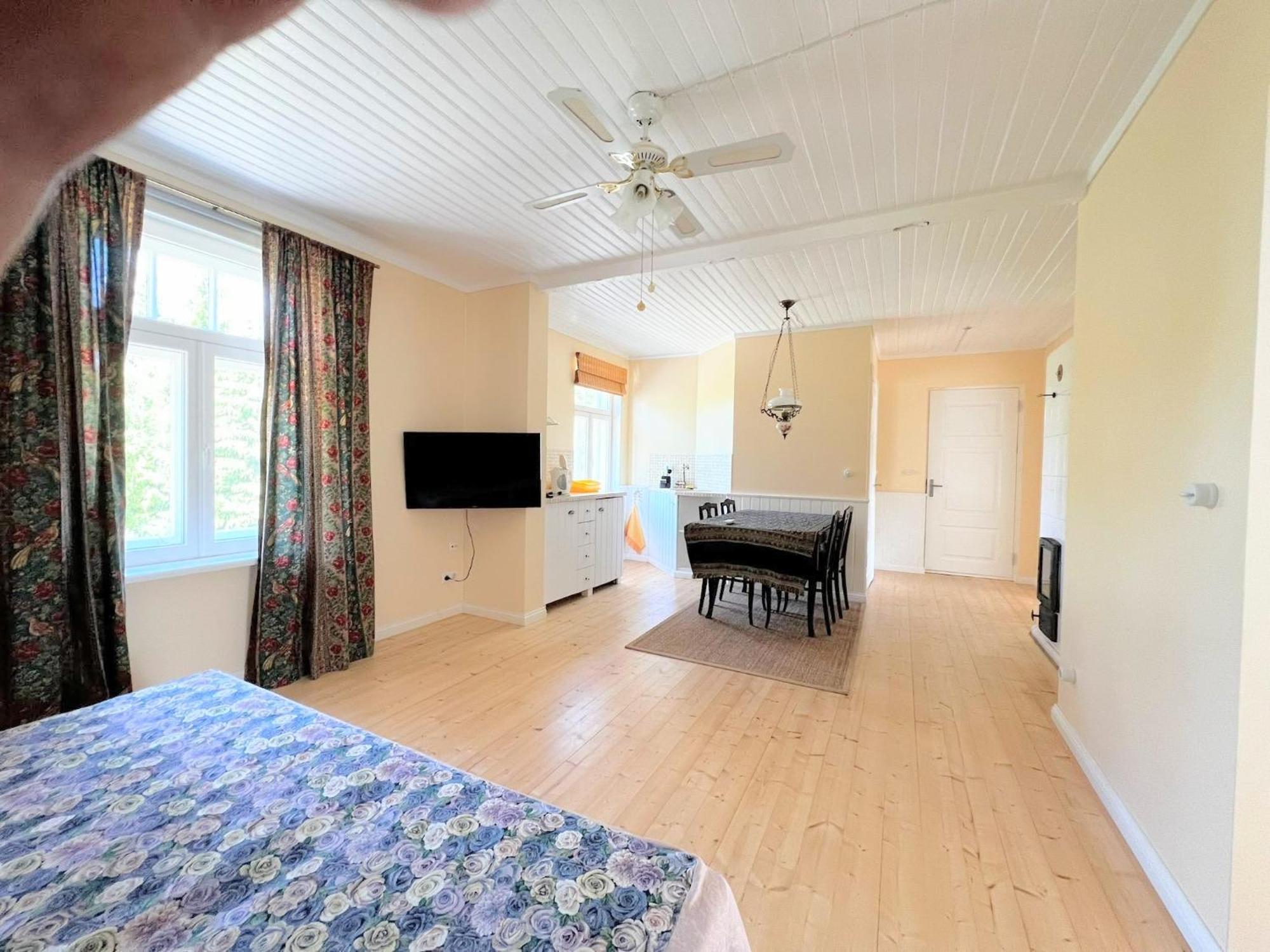 Tulbi Guesthouse Parnawa Zewnętrze zdjęcie